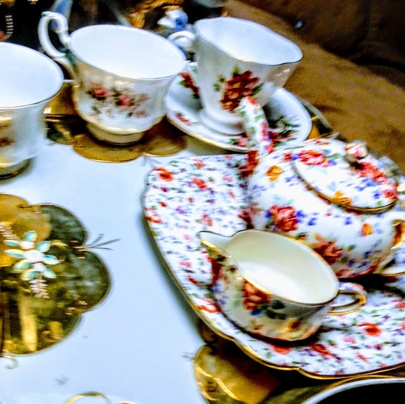Atique Royal Carlton tray kinda heavy